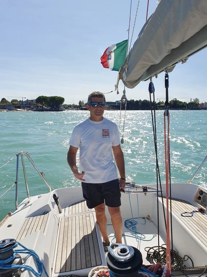 Giro in barca a vela sul Lago di Garda da Peschiera a Sirmione: viaggio unico! 7